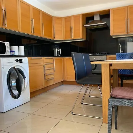 Terraced House Near The Sea Apartment *