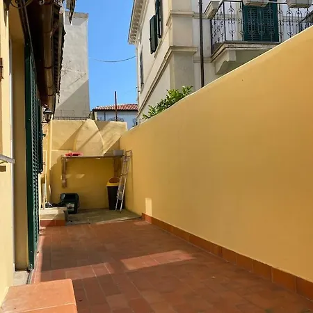 Terraced House Near The Sea *